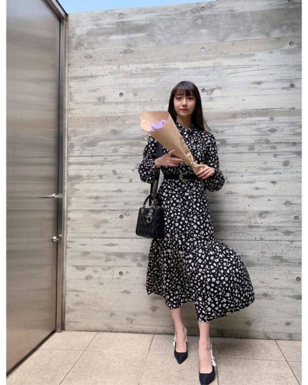 雖然外界一直有指Cocomi的身高不及光希,但只要懂得利用衣著打扮,也可以 雖然外界一直有指Cocomi的身高不及光希,但只要懂得利用衣著打扮,也可以