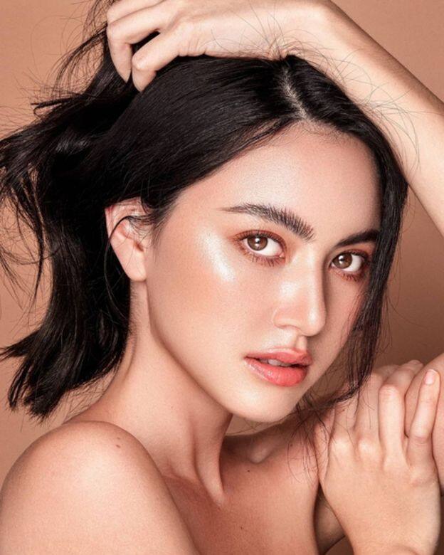 今年29歲的Davika Hoorne是比利時和泰國混血兒,instagram坐擁1492萬follower,曾獲泰國網絡票 今年29歲的Davika Hoorne是比利時和泰國混血兒,instagram坐擁1492萬follower,曾獲泰國網絡票