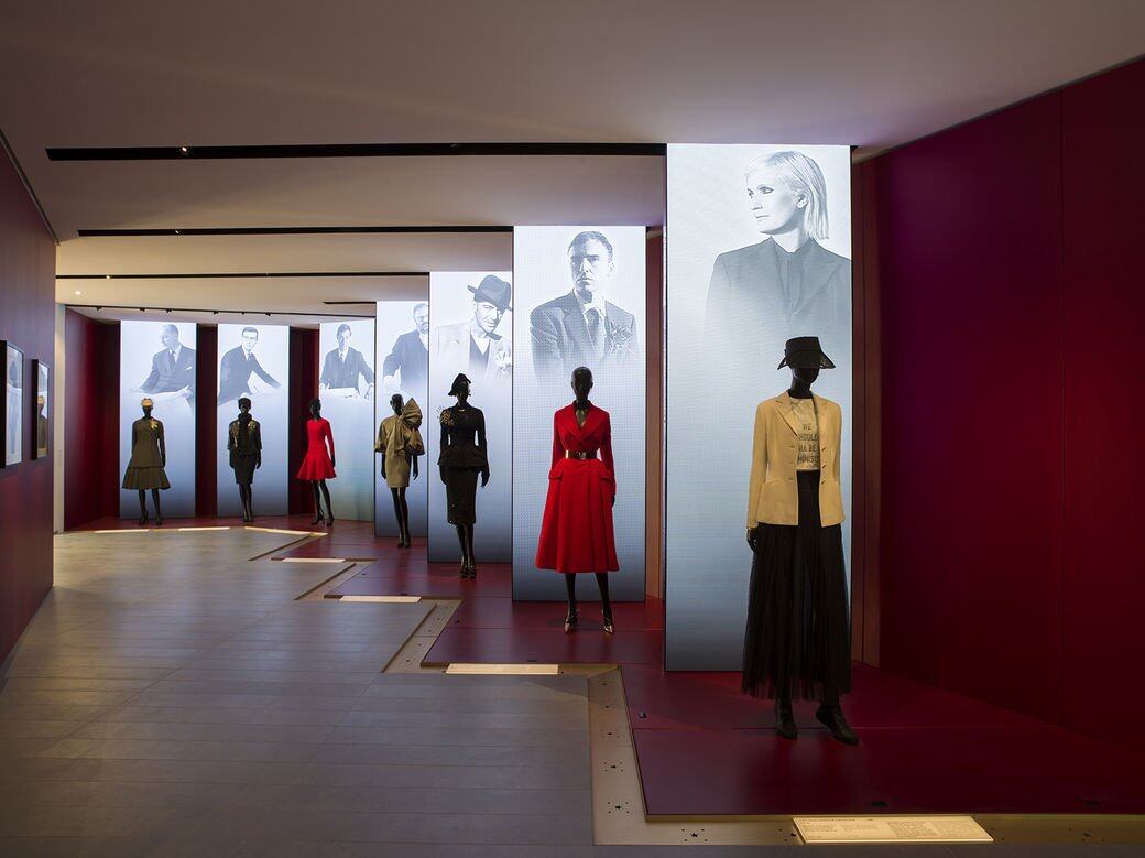 Dior今次更在蒙田大道30號總店引入全新展覽空間La Galerie Dior，見證Christian Dior以及