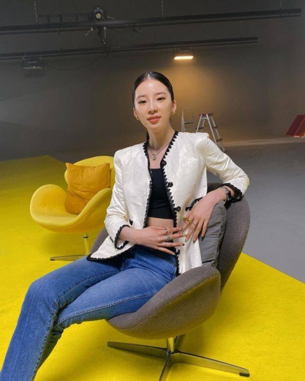 名人穿搭示範:Irene Kim可愛的裙子可能比較適合戶外的約會,如果妳的約會 名人穿搭示範:Irene Kim可愛的裙子可能比較適合戶外的約會,如果妳的約會