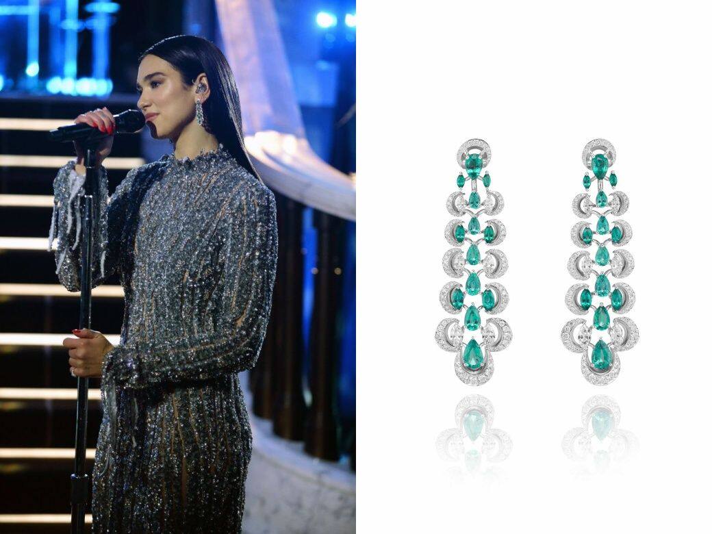 Dua Lipa佩戴Chopard Precious Lace系列18K白金耳環，鑲嵌4.92卡祖母綠、1.55卡欖尖形切