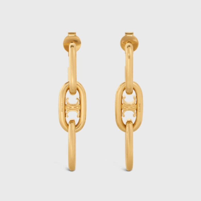 Celine的凱旋門標誌推出不少耳環款式，最新設計有這款Triomphe Dangling Earrings，鏈狀設計，中