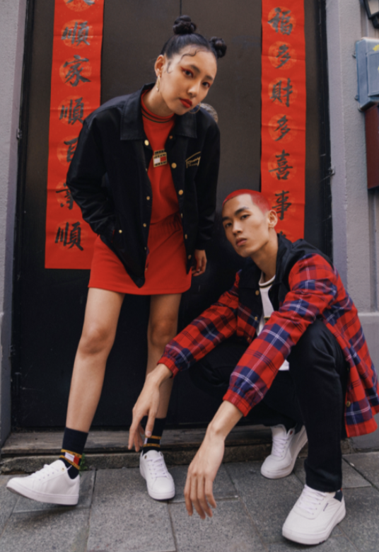 今年農曆新年緊接就是情人節!這個系列男女裝齊備,和另一半穿出去,也 今年農曆新年緊接就是情人節!這個系列男女裝齊備,和另一半穿出去,也