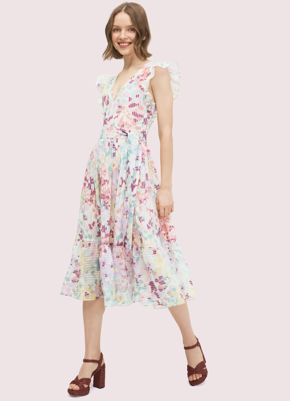 印花裙子是kate spade new york 每季的亮點，全新系列連身裙用上七彩花瓣圖案，女