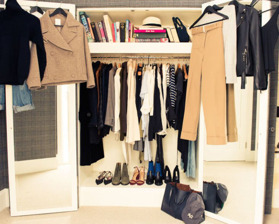 Emma Watson說最近常常提醒自己，要冷靜地對待自家衣櫃，更開始只購買和穿著