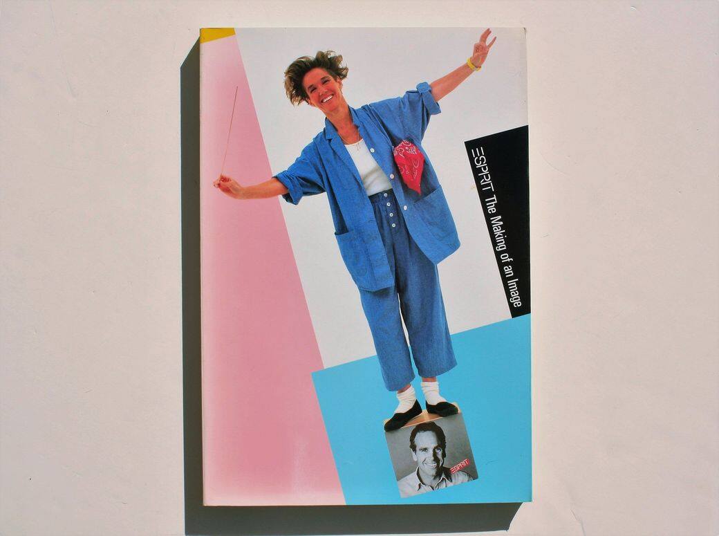 《ESPRIT: The Comprehensive Design Principle》非常厚裝,內容全講述設計,甚有參考價值。 《ESPRIT: The Comprehensive Design Principle》非常厚裝,內容全講述設計,甚有參考價值。
