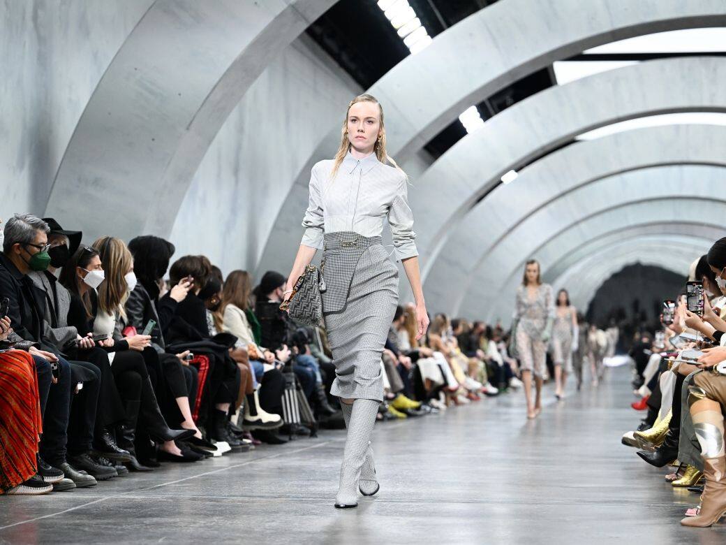 Fendi 2022 Fall Winter show report Fendi 2022 Fall Winter show report