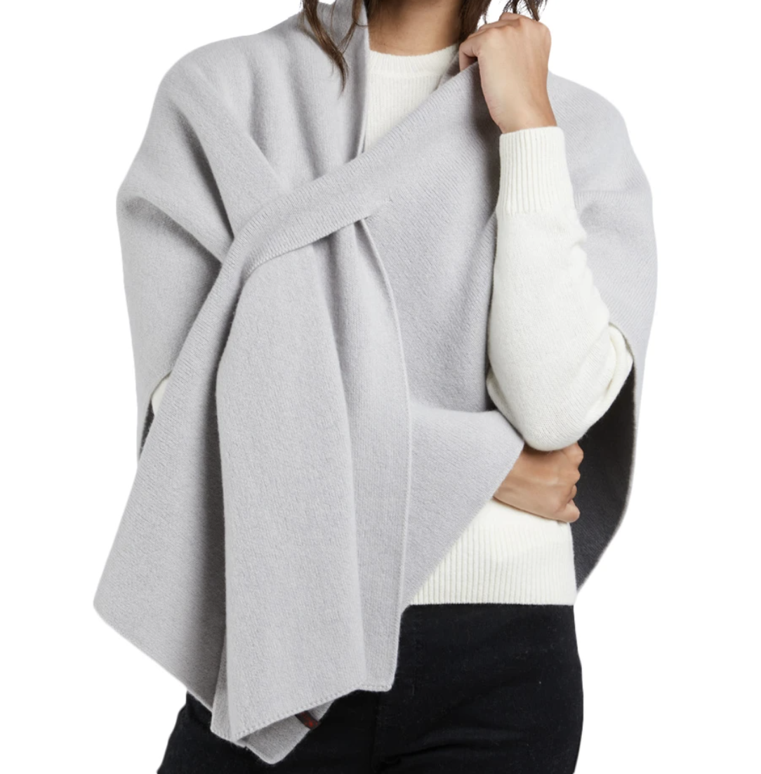 FIRENZE Made By CURLING COLLECTION $4,242 Cashmere Light Grey Poncho