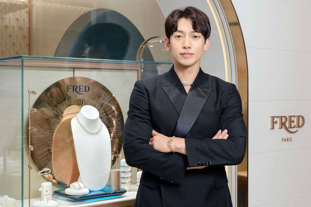 早前Fred位於首爾Galleria購物中心的專門店重新開幕,韓流天王Rain更現身支持 早前Fred位於首爾Galleria購物中心的專門店重新開幕,韓流天王Rain更現身支持