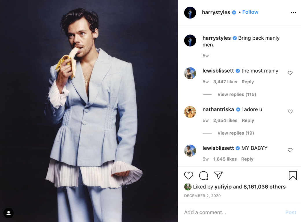 早前Harry Styles為時尚雜誌拍攝封面,穿上一襲Gucci粉藍色裙子,引起女裝男穿、男 早前Harry Styles為時尚雜誌拍攝封面,穿上一襲Gucci粉藍色裙子,引起女裝男穿、男