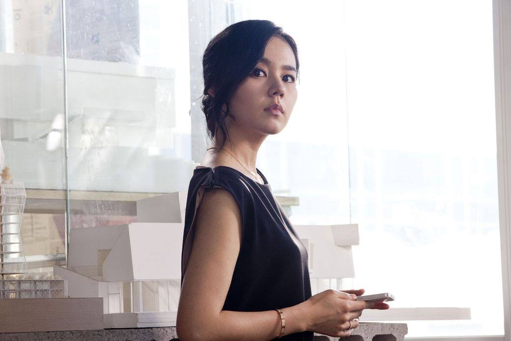 今年39歲的韓佳人一出道就被封為「零整形母胎美女」,五官清秀加上白晳 今年39歲的韓佳人一出道就被封為「零整形母胎美女」,五官清秀加上白晳
