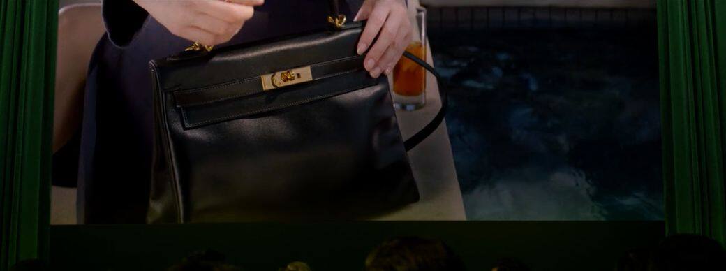Hermès Kelly手袋曾出現在微電影的場景中。