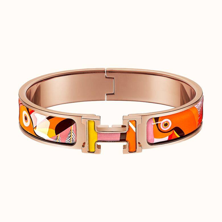 除了單色設計之外，Hermès Clic H手環還備有不同花紋設計，售價為$6,000，也是