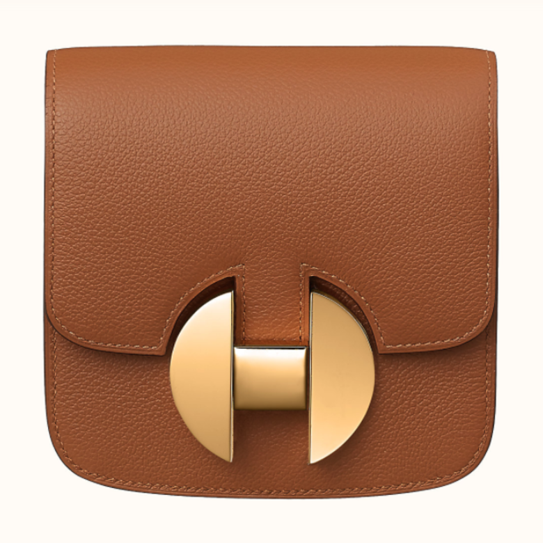 Hermes 2002 wallet採用小牛皮製造，內置12個信用卡間隔，2層紙幣層隔，散銀包與鍍