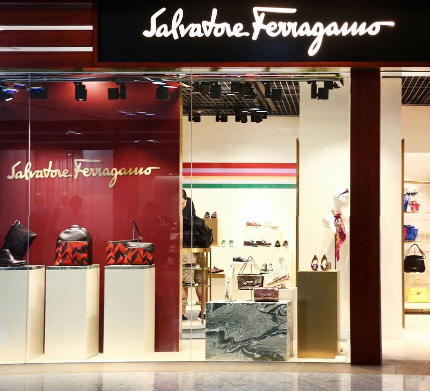 設有Salvatore Ferragamo店舖 設有Salvatore Ferragamo店舖