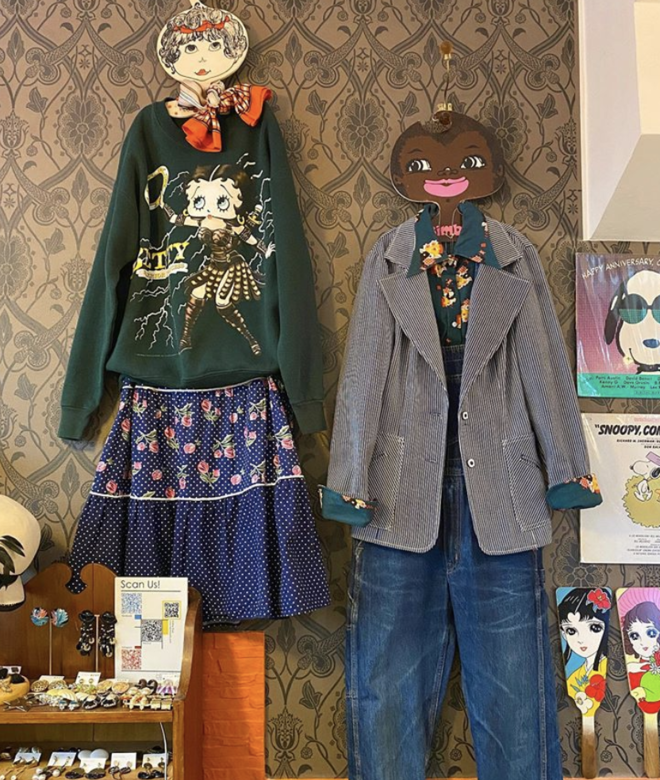 若然女生不想遠到日本尋找古著產品，相信位於尖沙咀的Little Dot Vintage Shop絕對