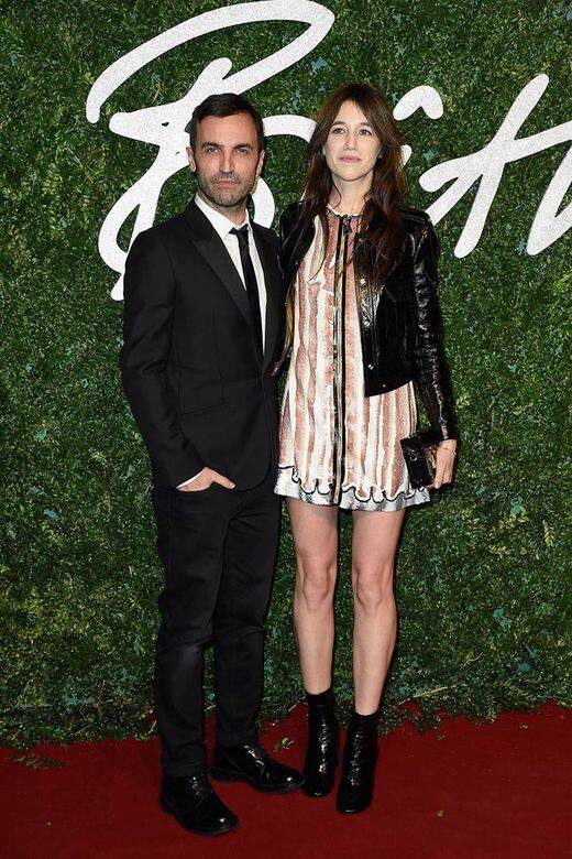 星二代Charlotte Gainsbourg,是Jane Birkin和法國多情才子Serge Gainsbourg的女兒,多年來一直是Nicolas Ghesquière的 星二代Charlotte Gainsbourg,是Jane Birkin和法國多情才子Serge Gainsbourg的女兒,多年來一直是Nicolas Ghesquière的