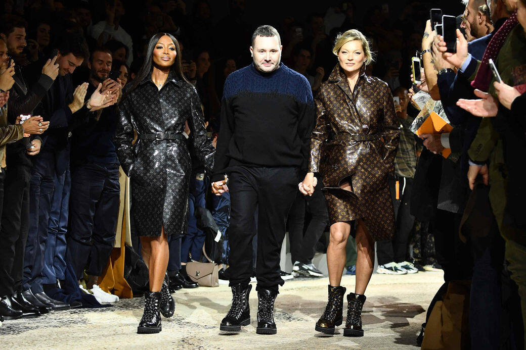 Kim Jones 在 Louis Vuitton 的最後一場男裝天橋，邀得 Naomi Campbell 和 Kate Moss 兩位傳奇超模一同現