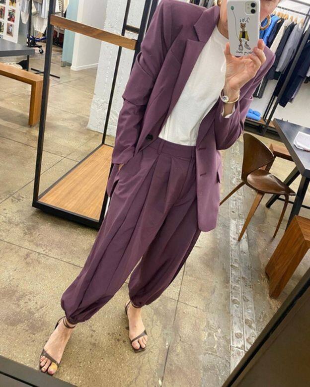 如果你有追蹤Amy Smilovic的Instagram帳戶(IG@amysmilovic)的話,應該發現她除了喜歡分享自家OOTD 如果你有追蹤Amy Smilovic的Instagram帳戶(IG@amysmilovic)的話,應該發現她除了喜歡分享自家OOTD