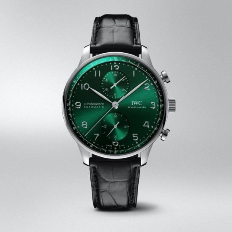 IWC Portugieser系列都是設計較男性化的腕錶,這款計時碼錶錶殼直徑41mm,女士一 IWC Portugieser系列都是設計較男性化的腕錶,這款計時碼錶錶殼直徑41mm,女士一