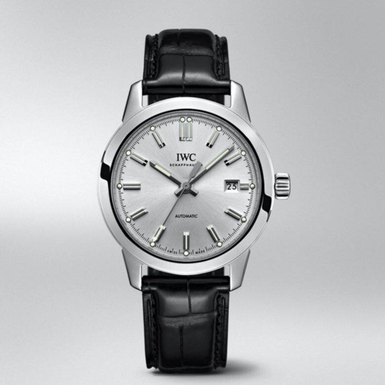 IWC Pilot系列顧名思義,是為飛行員而改良而設,多數具方位、高度和速度計算 IWC Pilot系列顧名思義,是為飛行員而改良而設,多數具方位、高度和速度計算