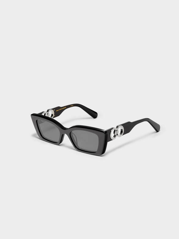 La Pêche貓眼太陽眼鏡，採用板材材質的鏡框以及防UV蔡司鏡片。除了黑色