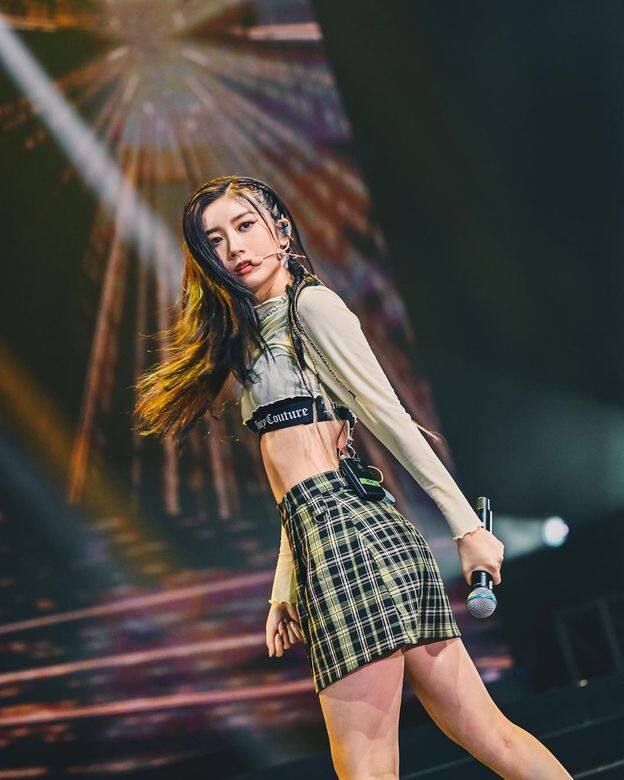 Jessica畢業於城大BBA,大學時曾被封學界女神,亦有做模特兒。今年4月更出演 Jessica畢業於城大BBA,大學時曾被封學界女神,亦有做模特兒。今年4月更出演