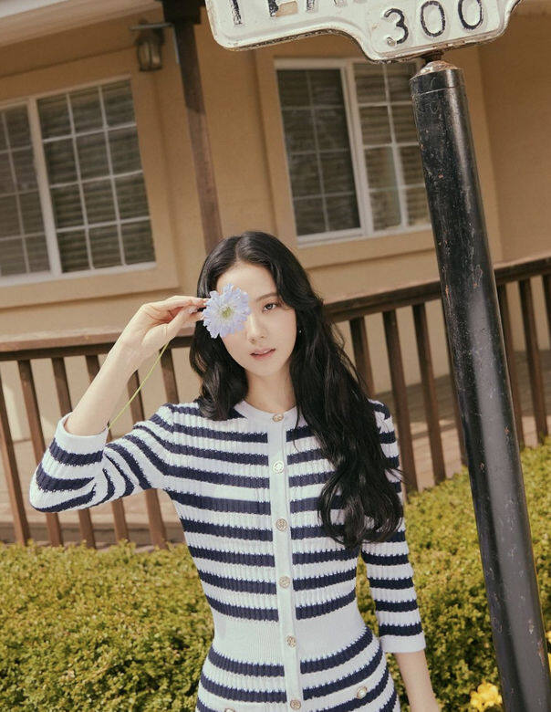 Jisoo常被外界說是Blackpink出道以來變化最少的成員,不過Jisoo的最迷人之處,就是 Jisoo常被外界說是Blackpink出道以來變化最少的成員,不過Jisoo的最迷人之處,就是