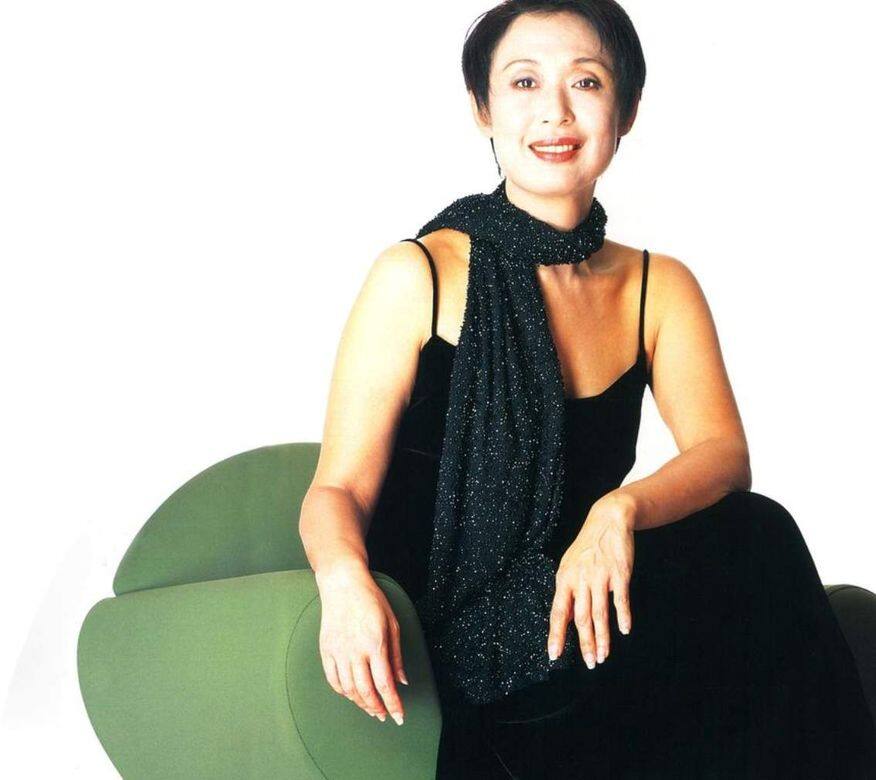 Joyce Ma一直以來也堅守3大原則挑選品牌:它的故事、設計師及品牌本身。她 Joyce Ma一直以來也堅守3大原則挑選品牌:它的故事、設計師及品牌本身。她