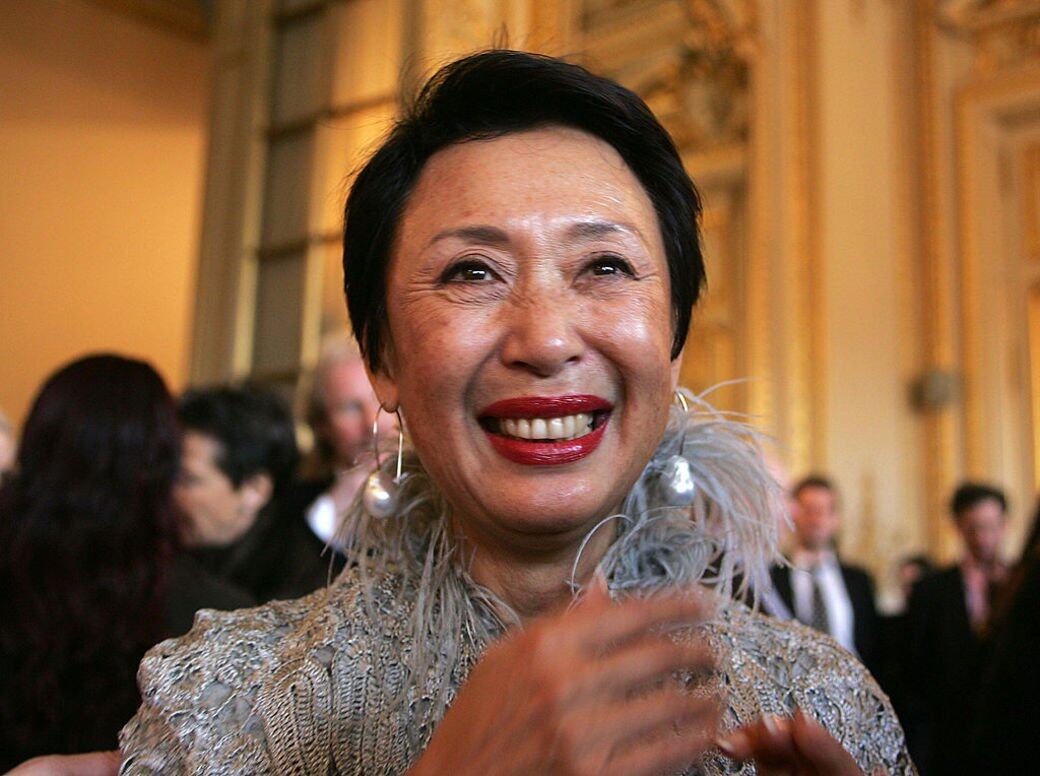 不過期後的一場97金融風暴、SARS來襲,加上Joyce其時迅速擴張,導致財政方面 不過期後的一場97金融風暴、SARS來襲,加上Joyce其時迅速擴張,導致財政方面