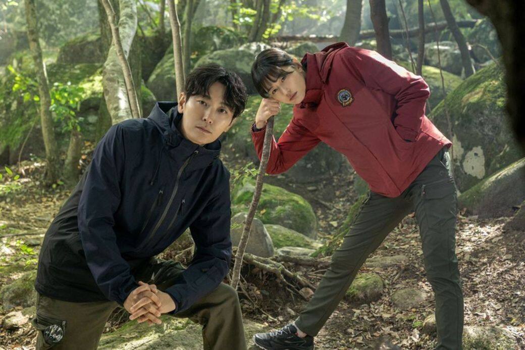 才剛演出《屍戰朝鮮：雅信傳》的全智賢睽違4年再度回歸小螢幕，預計在2021