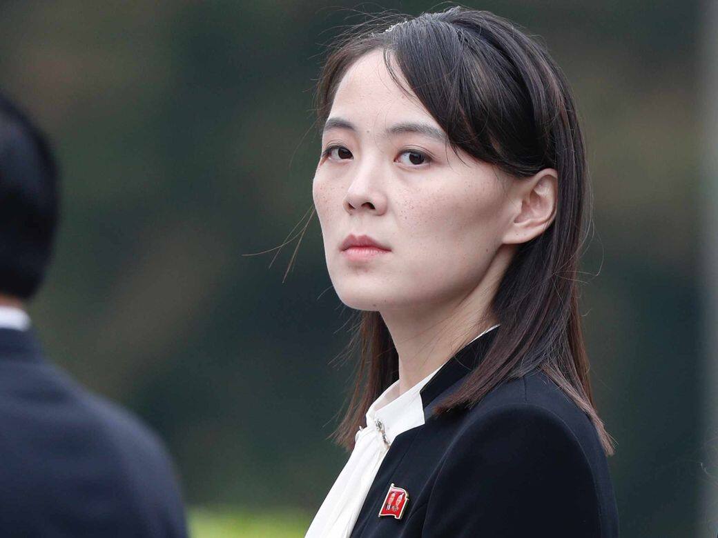 北韓第一公主金正恩妹妹將成為接班人？近日一改素色穿搭微笑外交強硬起來