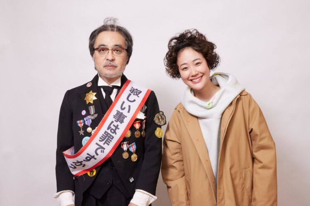 黑木華早前參與《松尾鈴木與女演員的30分鐘》的拍攝，穿著了寬鬆版型的