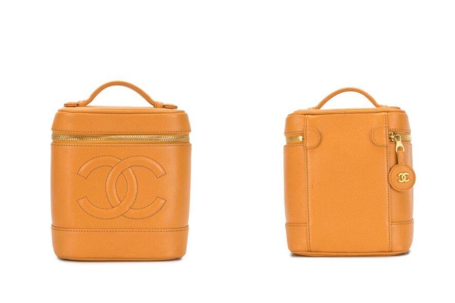 Chanel 黃色小羊皮化妝箱手袋（ 17 × 15 × 12 cm ）（$19,628)