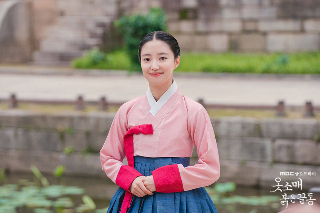 李世榮這次飾演的角色成德任,最初只是個宮女,她透露為了詮釋角色十 李世榮這次飾演的角色成德任,最初只是個宮女,她透露為了詮釋角色十