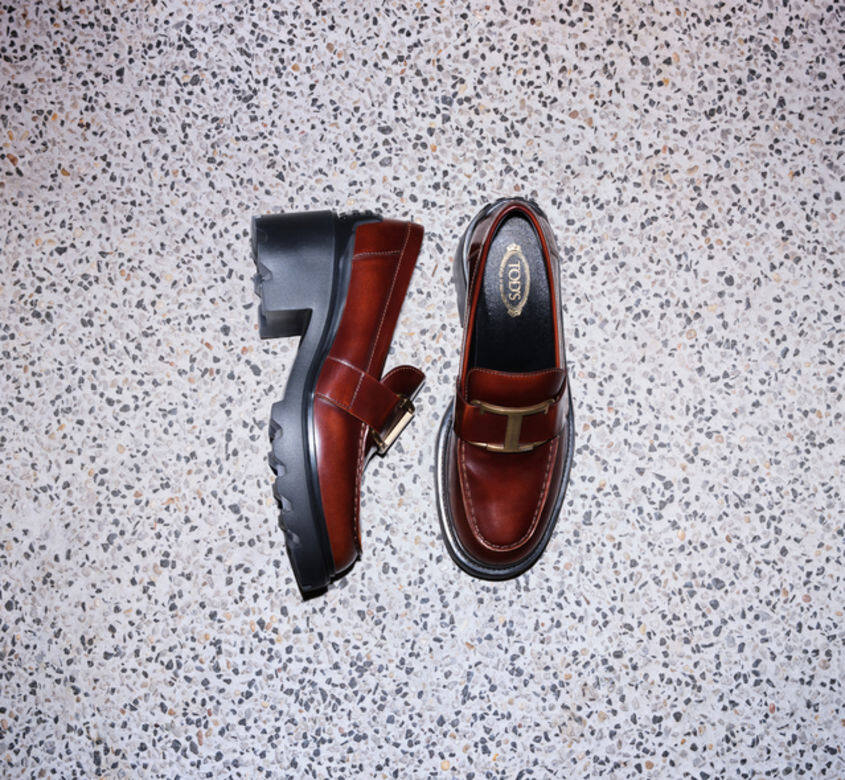 不少品牌秋冬季都推出了新款loafers樂福鞋,Tod's這款厚底設計的loafers可輕鬆 不少品牌秋冬季都推出了新款loafers樂福鞋,Tod's這款厚底設計的loafers可輕鬆