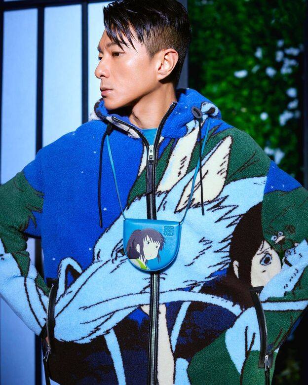 王菀之、周國賢率先穿上Loewe x 《千與千尋》系列 王菀之、周國賢率先穿上Loewe x 《千與千尋》系列