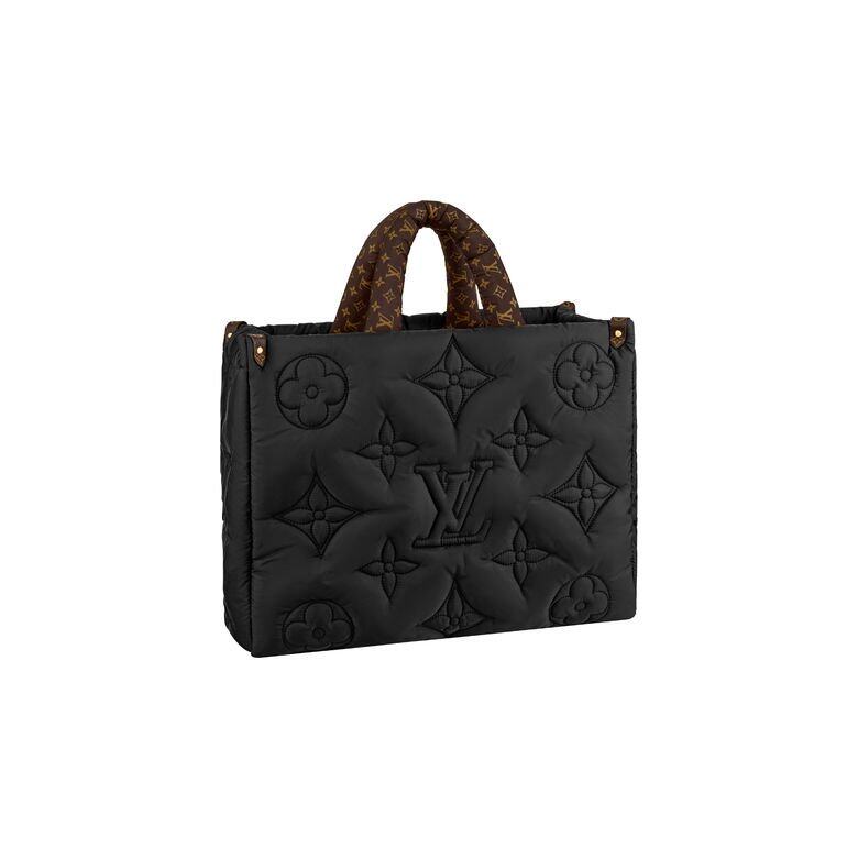 想為她送上破格的禮物?LV Pillow系列會是你的首選,系列以Nicolas Ghesquière在2021春夏 想為她送上破格的禮物?LV Pillow系列會是你的首選,系列以Nicolas Ghesquière在2021春夏