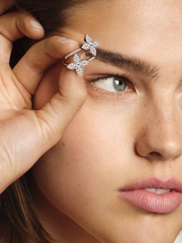 哪位女士不愛花？Louis Vuitton的Star Blossom珠寶系列重新演繹喬治威登於1896年設計的