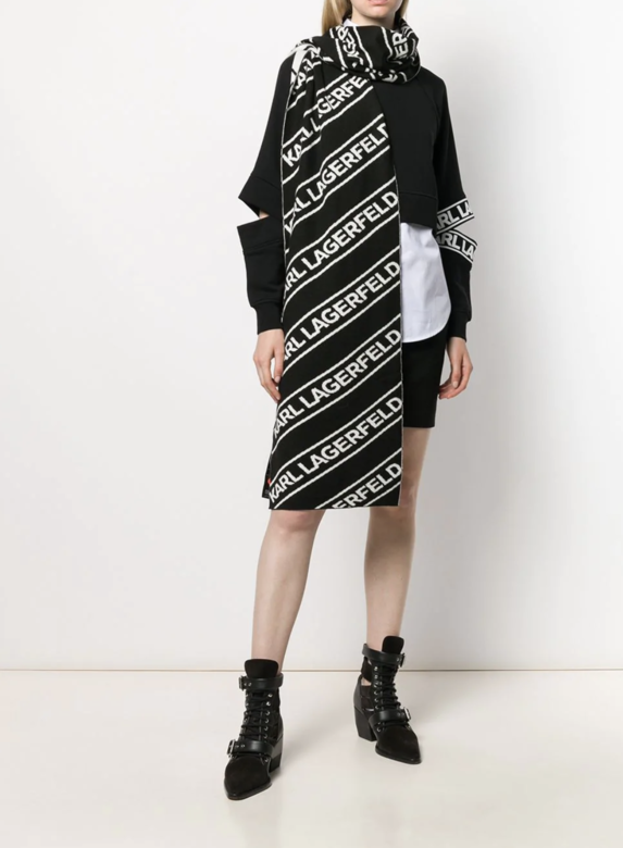 Karl Lagerfeld黑白monogram圍巾HK$723 Karl Lagerfeld黑白monogram圍巾HK$723