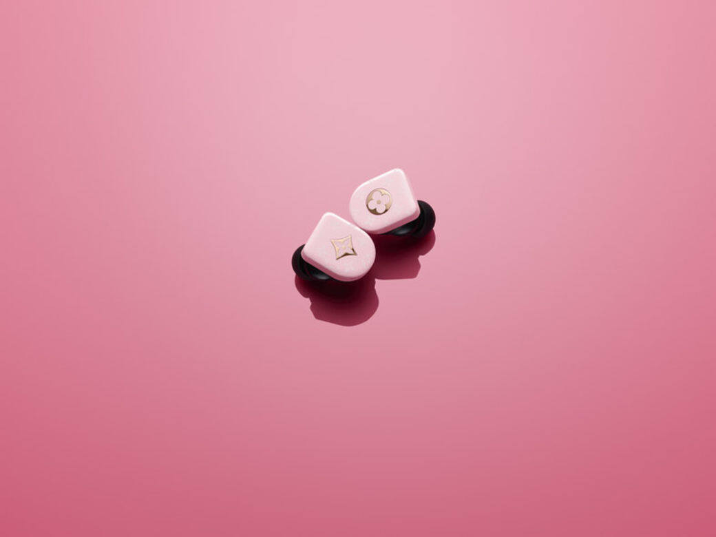 追求時尚與科技的女生必定會喜歡Louis Vuitton Horizon全新無線耳機,揉合Louis Vuitton的經 追求時尚與科技的女生必定會喜歡Louis Vuitton Horizon全新無線耳機,揉合Louis Vuitton的經