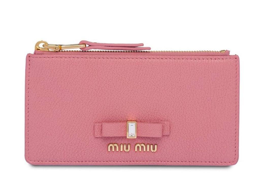 盤點小手袋必備網購名牌散紙包|Gucci、Miu Miu、Saint Laurent等必買時尚優雅款 盤點小手袋必備網購名牌散紙包|Gucci、Miu Miu、Saint Laurent等必買時尚優雅款