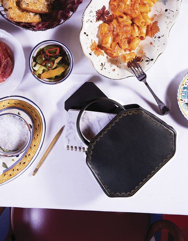 Guirlande de Cartier黑色皮革手袋 Cartier Guirlande de Cartier黑色皮革手袋 Cartier