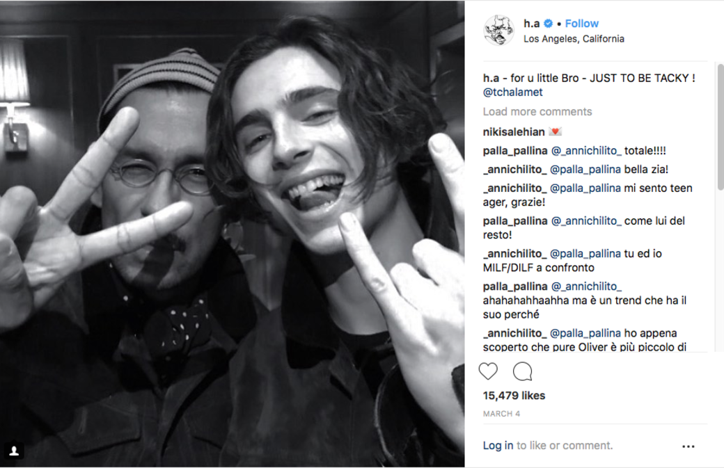 和小鮮肉Timothee Chalamet站在一起也不遜色。 和小鮮肉Timothee Chalamet站在一起也不遜色。