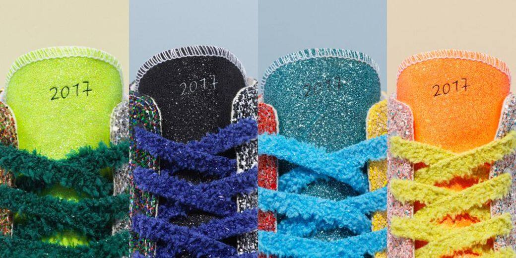 每款鞋的右腳鞋舌都印有手寫體「2017」字樣，以紀念第一雙Converse Glitter Chuck的誕生，向