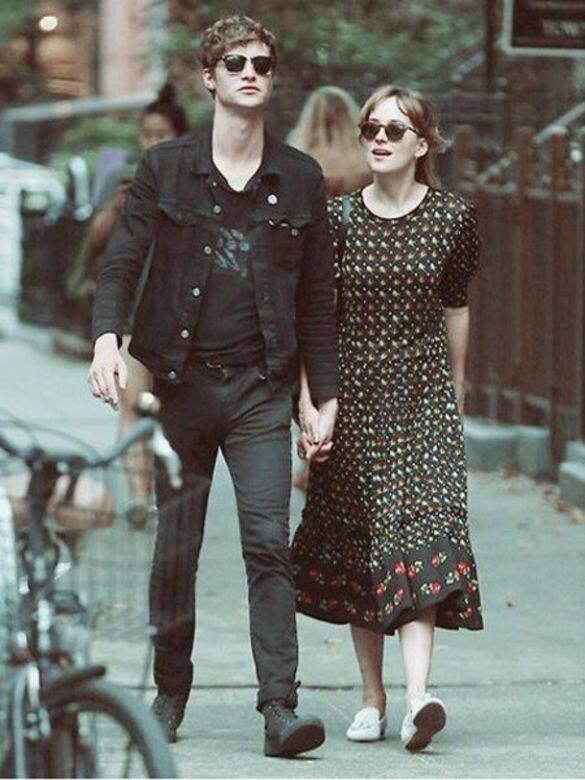 Dakota Johnson, Matthew Hitt, 情侶裝, fashion, 時裝 Dakota Johnson, Matthew Hitt, 情侶裝, fashion, 時裝
