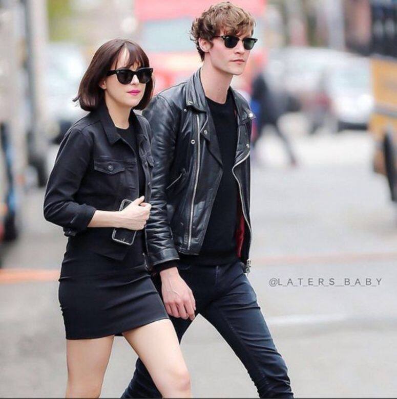 Dakota Johnson, Matthew Hitt, 情侶裝, fashion, 時裝 Dakota Johnson, Matthew Hitt, 情侶裝, fashion, 時裝