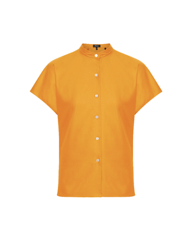 鮮橙色上衣也是今季推薦產品。
