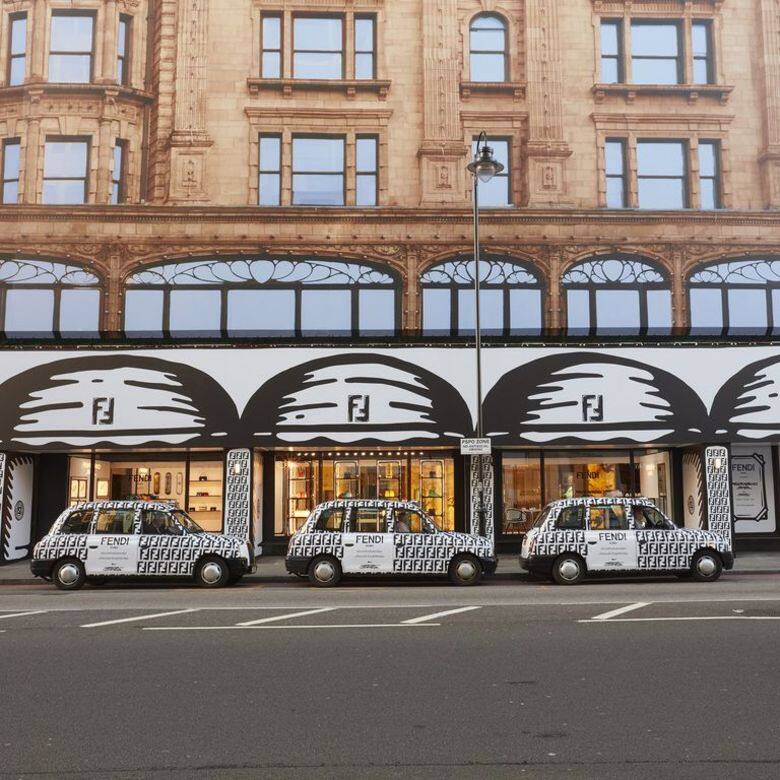 為了進一步擴展大家對意大利品牌的獨特購物經驗,Fendi更在Harrods商場的鞋 為了進一步擴展大家對意大利品牌的獨特購物經驗,Fendi更在Harrods商場的鞋