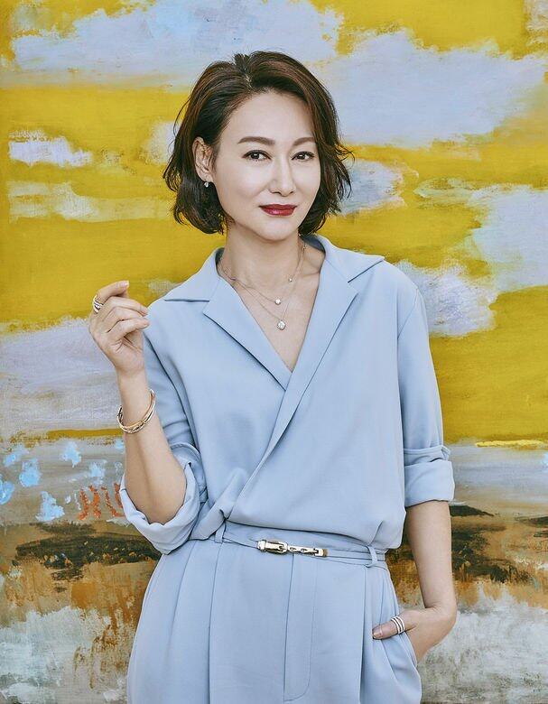 覓尋如夢記憶要以一句話形容自己的初戀,紅姐選擇:「既甜蜜,又虛幻。」初戀 覓尋如夢記憶要以一句話形容自己的初戀,紅姐選擇:「既甜蜜,又虛幻。」初戀